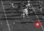 Standbild NFL Riesen versus Bären in 1963 Chicago Illinois USA, 1963, aus Sekunde 24 historischem Filmmaterial Videoclip 65675047251
