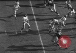 Standbild NFL Riesen versus Bären in 1963 Chicago Illinois USA, 1963, aus Sekunde 28 historischem Filmmaterial Videoclip 65675047251