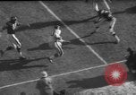 Standbild NFL Riesen versus Bären in 1963 Chicago Illinois USA, 1963, aus Sekunde 34 historischem Filmmaterial Videoclip 65675047251