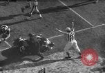 Standbild NFL Riesen versus Bären in 1963 Chicago Illinois USA, 1963, aus Sekunde 36 historischem Filmmaterial Videoclip 65675047251