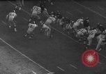 Standbild NFL Riesen versus Bären in 1963 Chicago Illinois USA, 1963, aus Sekunde 39 historischem Filmmaterial Videoclip 65675047251