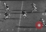 Standbild NFL Riesen versus Bären in 1963 Chicago Illinois USA, 1963, aus Sekunde 58 historischem Filmmaterial Videoclip 65675047251