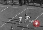 Standbild NFL Riesen versus Bären in 1963 Chicago Illinois USA, 1963, aus Sekunde 62 historischem Filmmaterial Videoclip 65675047251