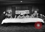 Image Donut trempant semaine New York United States USA, 1946, de la seconde 5 séquences d'archives historiques vidéo 65675047264