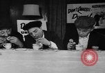 Image Donut trempant semaine New York United States USA, 1946, de la seconde 11 séquences d'archives historiques vidéo 65675047264