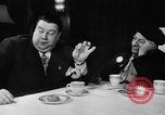 Image Donut trempant semaine New York United States USA, 1946, de la seconde 29 séquences d'archives historiques vidéo 65675047264
