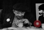 Image Donut trempant semaine New York United States USA, 1946, de la seconde 35 séquences d'archives historiques vidéo 65675047264