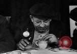 Image Donut trempant semaine New York United States USA, 1946, de la seconde 38 séquences d'archives historiques vidéo 65675047264