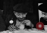 Image Donut trempant semaine New York United States USA, 1946, de la seconde 46 séquences d'archives historiques vidéo 65675047264