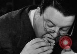 Image Donut trempant semaine New York United States USA, 1946, de la seconde 58 séquences d'archives historiques vidéo 65675047264