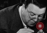 Image Donut trempant semaine New York United States USA, 1946, de la seconde 62 séquences d'archives historiques vidéo 65675047264