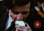 Standbild Franchise System Übereinkommen New York City USA, 1974, aus Sekunde 14 historischem Filmmaterial Videoclip 65675047266