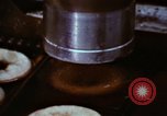 Standbild Franchise System Übereinkommen New York City USA, 1974, aus Sekunde 17 historischem Filmmaterial Videoclip 65675047266