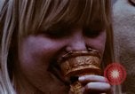 Standbild Franchise System United States USA, 1974, aus Sekunde 22 historischem Filmmaterial Videoclip 65675047268