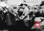 Standbild Adolf Hitler an der Autobahn bahnbrechende Frankfurt Deutschland, 1933, aus Sekunde 38 historischem Filmmaterial Videoclip 65675047298