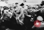 Standbild Adolf Hitler an der Autobahn bahnbrechende Frankfurt Deutschland, 1933, aus Sekunde 41 historischem Filmmaterial Videoclip 65675047298
