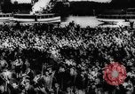 Standbild Adolf Hitler an der Autobahn bahnbrechende Frankfurt Deutschland, 1933, aus Sekunde 45 historischem Filmmaterial Videoclip 65675047298