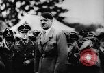Standbild Adolf Hitler an der Autobahn bahnbrechende Frankfurt Deutschland, 1933, aus Sekunde 57 historischem Filmmaterial Videoclip 65675047298