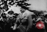 Standbild Adolf Hitler an der Autobahn bahnbrechende Frankfurt Deutschland, 1933, aus Sekunde 58 historischem Filmmaterial Videoclip 65675047298