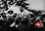 Standbild Adolf Hitler an der Autobahn bahnbrechende Frankfurt Deutschland, 1933, aus Sekunde 61 historischem Filmmaterial Videoclip 65675047298