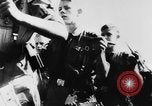 Standbild Adolf Hitler auf dem sechsten Parteitag Adressen Jugend Deutschland, 1934, aus Sekunde 30 historischem Filmmaterial Videoclip 65675047304
