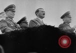 Standbild Adolf Hitler im Jahr 1936 Naziaufmarsch Nürnberg Deutschland, 1936, aus Sekunde 18 historischem Filmmaterial Videoclip 65675047307