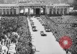 Image Adresses d'Adolf Hitler Autrichiens pendant Anschluss Vienne Autriche, 1938, de la seconde 59 séquences d'archives historiques vidéo 65675047328