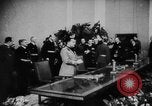 Image le chant d'un pacte Berlin Allemagne, 1940, de la seconde 22 séquences d'archives historiques vidéo 65675047353