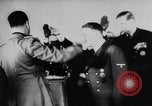 Image le chant d'un pacte Berlin Allemagne, 1940, de la seconde 38 séquences d'archives historiques vidéo 65675047353