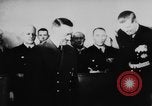 Image le chant d'un pacte Berlin Allemagne, 1940, de la seconde 46 séquences d'archives historiques vidéo 65675047353