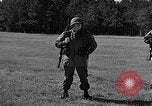 Standbild Rifle Squad Truppen United States USA, 1961, aus Sekunde 17 historischem Filmmaterial Videoclip 65675047371