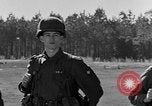 Standbild Rifle Squad Truppen United States USA, 1961, aus Sekunde 35 historischem Filmmaterial Videoclip 65675047371