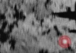 Standbild blinde Bombardierung United States USA, 1945, aus Sekunde 43 historischem Filmmaterial Videoclip 65675047379