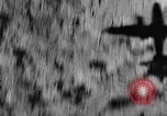 Standbild blinde Bombardierung United States USA, 1945, aus Sekunde 49 historischem Filmmaterial Videoclip 65675047379