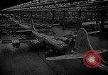 Standbild improvisierten Geräten United States USA, 1944, aus Sekunde 37 historischem Filmmaterial Videoclip 65675047388
