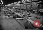 Standbild improvisierten Geräten United States USA, 1944, aus Sekunde 45 historischem Filmmaterial Videoclip 65675047388