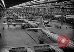 Standbild improvisierten Geräten United States USA, 1944, aus Sekunde 47 historischem Filmmaterial Videoclip 65675047388