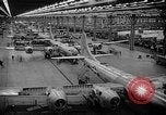 Standbild improvisierten Geräten United States USA, 1944, aus Sekunde 50 historischem Filmmaterial Videoclip 65675047388