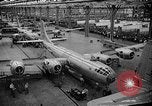 Standbild improvisierten Geräten United States USA, 1944, aus Sekunde 55 historischem Filmmaterial Videoclip 65675047388