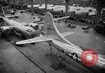 Standbild improvisierten Geräten United States USA, 1944, aus Sekunde 61 historischem Filmmaterial Videoclip 65675047388