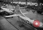 Standbild improvisierten Geräten United States USA, 1944, aus Sekunde 62 historischem Filmmaterial Videoclip 65675047388