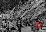 Standbild Amerikanische Infanterie im Zweiten Weltkrieg europäische Theater, 1944, aus Sekunde 13 historischem Filmmaterial Videoclip 65675047390