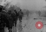 Standbild Amerikanische Infanterie im Zweiten Weltkrieg europäische Theater, 1944, aus Sekunde 33 historischem Filmmaterial Videoclip 65675047390