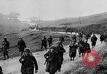 Standbild Amerikanische Infanterie im Zweiten Weltkrieg europäische Theater, 1944, aus Sekunde 40 historischem Filmmaterial Videoclip 65675047390