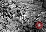 Standbild Dekontaminierungsmethoden United States USA, 1942, aus Sekunde 47 historischem Filmmaterial Videoclip 65675047394
