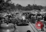 Standbild Vice President Richard Nixon und Frau Pat Nixon Caracas Venezuela, 1958, aus Sekunde 6 historischem Filmmaterial Videoclip 65675047398