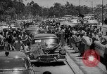 Standbild Vice President Richard Nixon und Frau Pat Nixon Caracas Venezuela, 1958, aus Sekunde 9 historischem Filmmaterial Videoclip 65675047398
