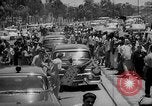 Standbild Vice President Richard Nixon und Frau Pat Nixon Caracas Venezuela, 1958, aus Sekunde 10 historischem Filmmaterial Videoclip 65675047398