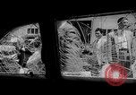 Standbild Vice President Richard Nixon und Frau Pat Nixon Caracas Venezuela, 1958, aus Sekunde 16 historischem Filmmaterial Videoclip 65675047398