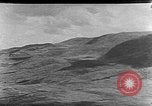Image berger arabe joue instrument Palestine, 1941, de la seconde 20 séquences d'archives historiques vidéo 65675047419